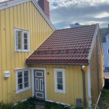 Sjarmerende Historisk Leilighet Midt I Tromsø Buitenkant foto